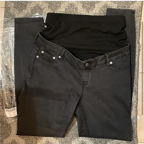 Maternity black skinny jeans - Picture 2 of 4